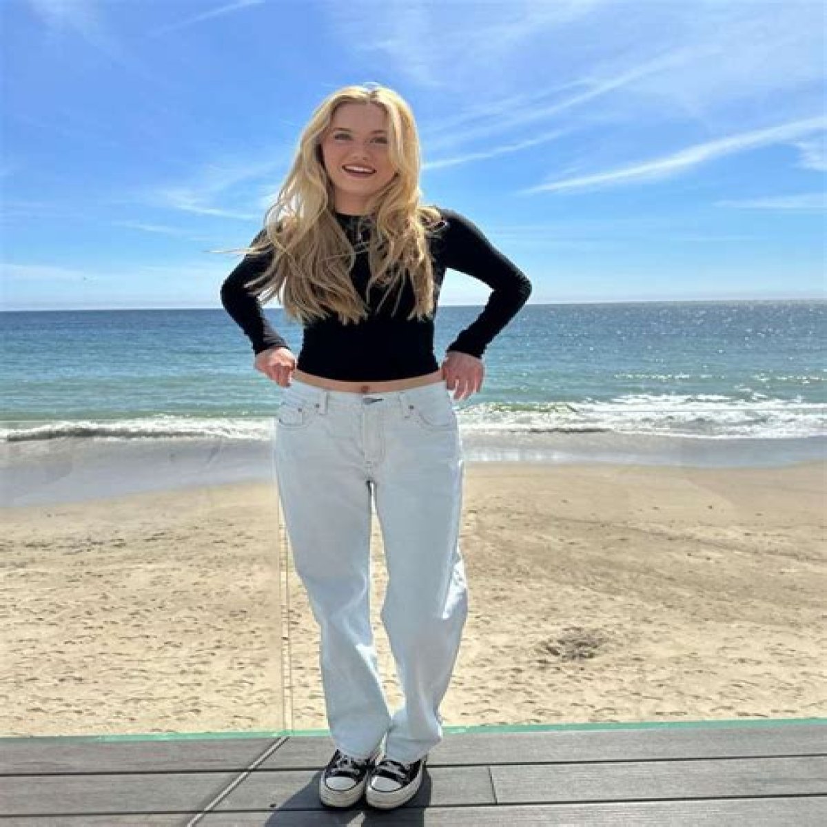 About Chloe Rose Robertson: Age, Height, Birthday, Family, Biography