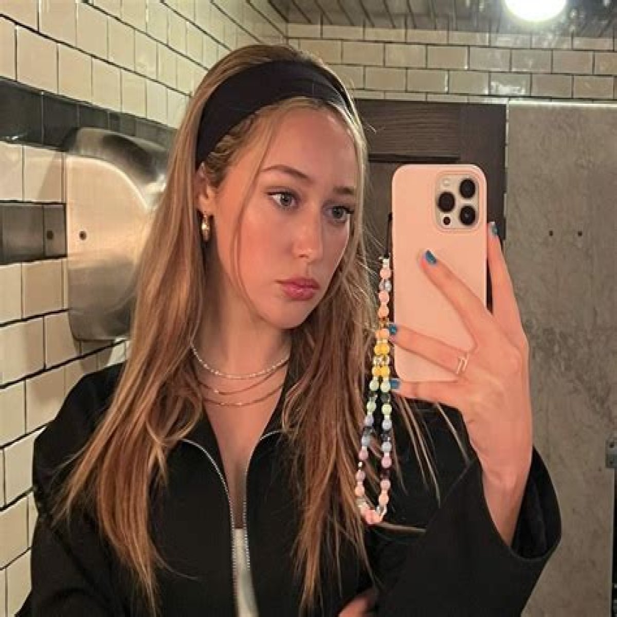 Alycia Debnam-Carey Pets - Celebrity Pets