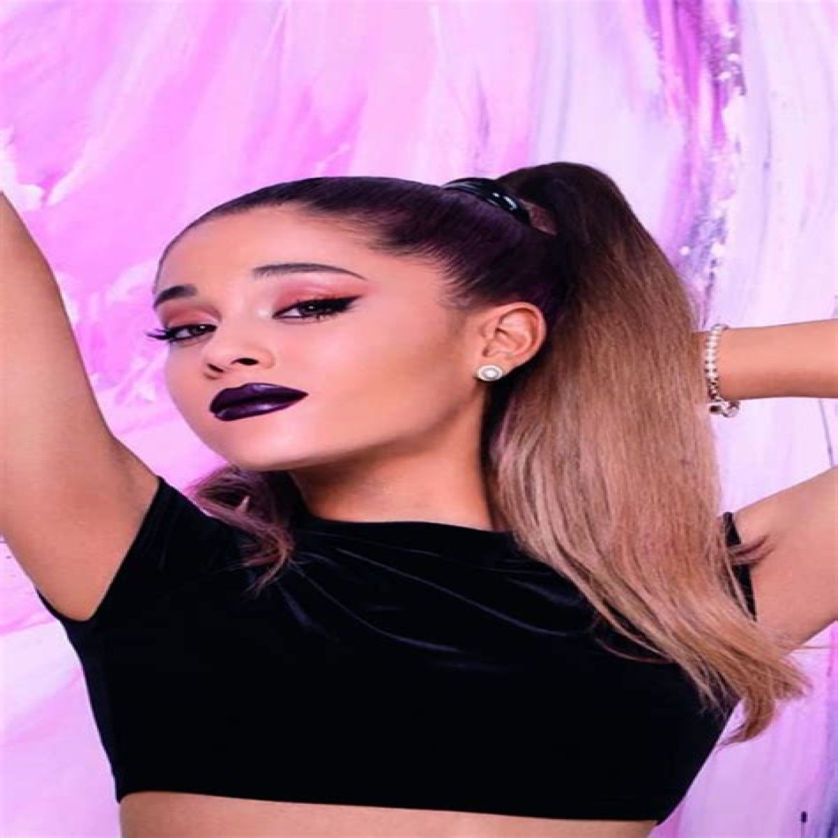Ariana Grande is MAC’s new VIVA GLAM girl
