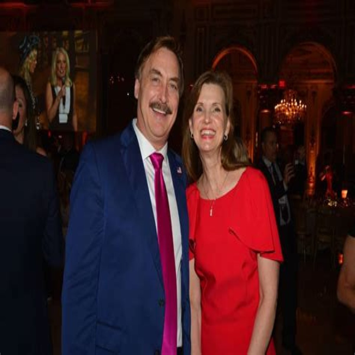 
		Dallas Yocum (Mike Lindell Wife) Wiki, Bio, Height, Weight, Age, Husband, Children, Net Worth, Facts	