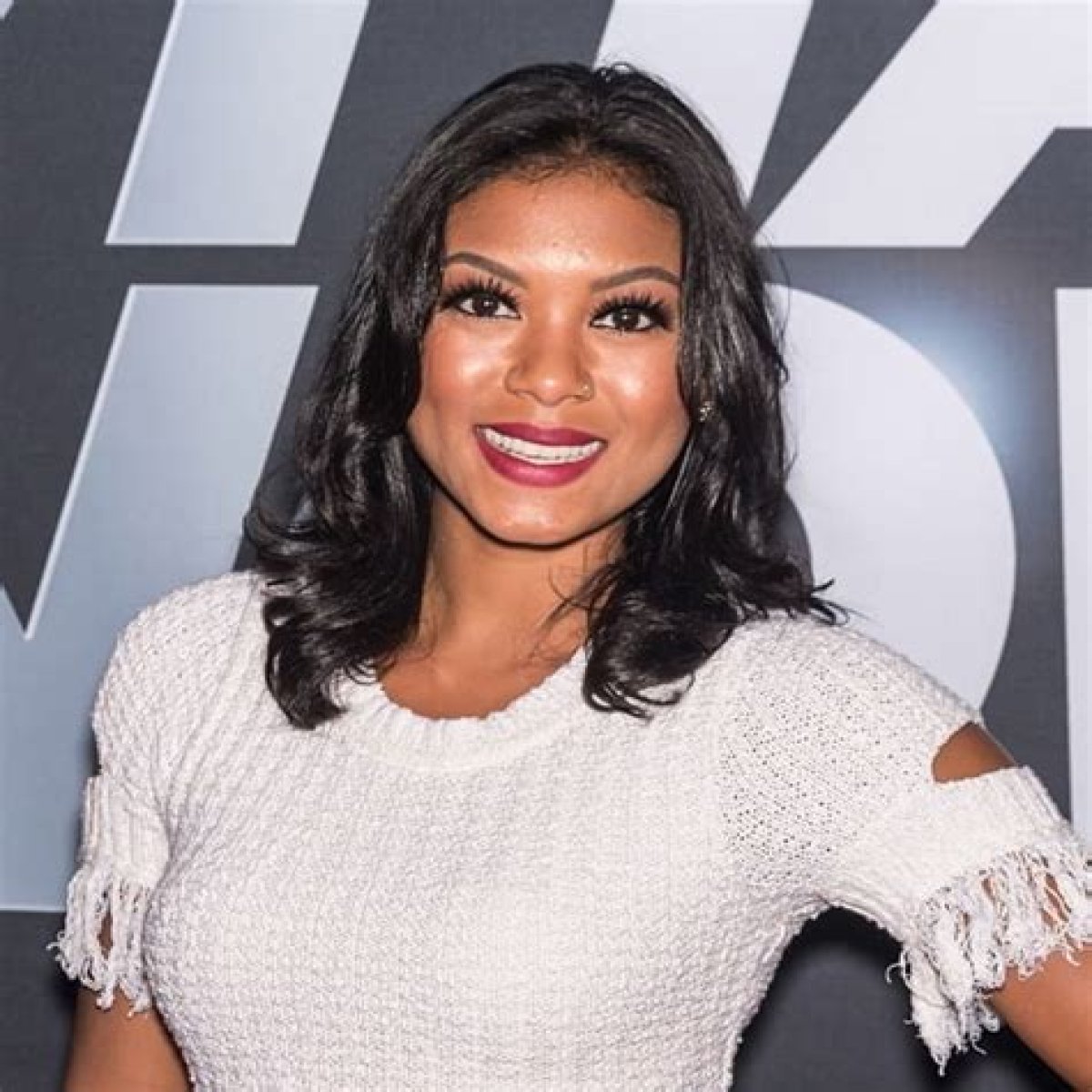 Eniko Hart  Bio (Wiki) 