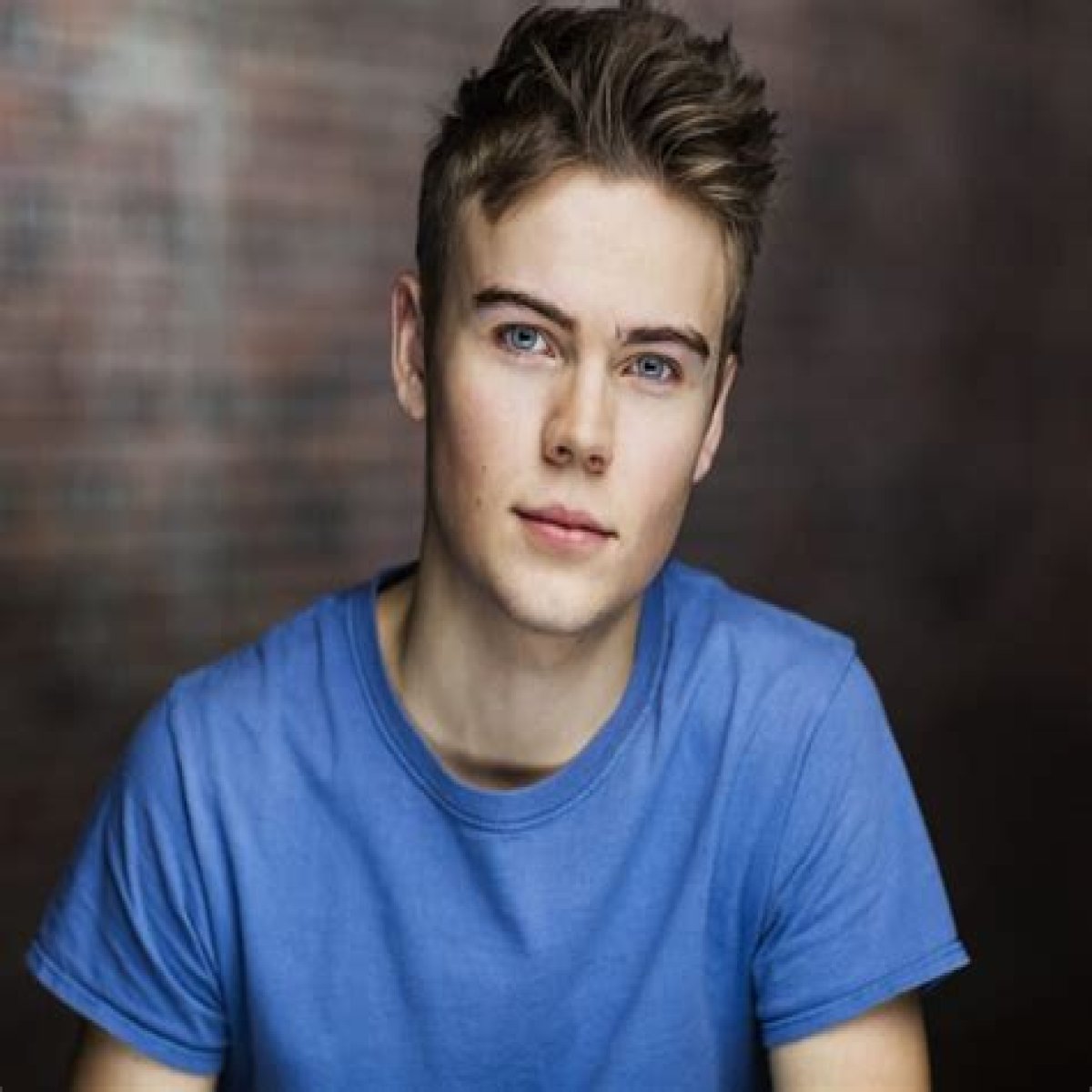 Gage Munroe  Bio (Wiki) 