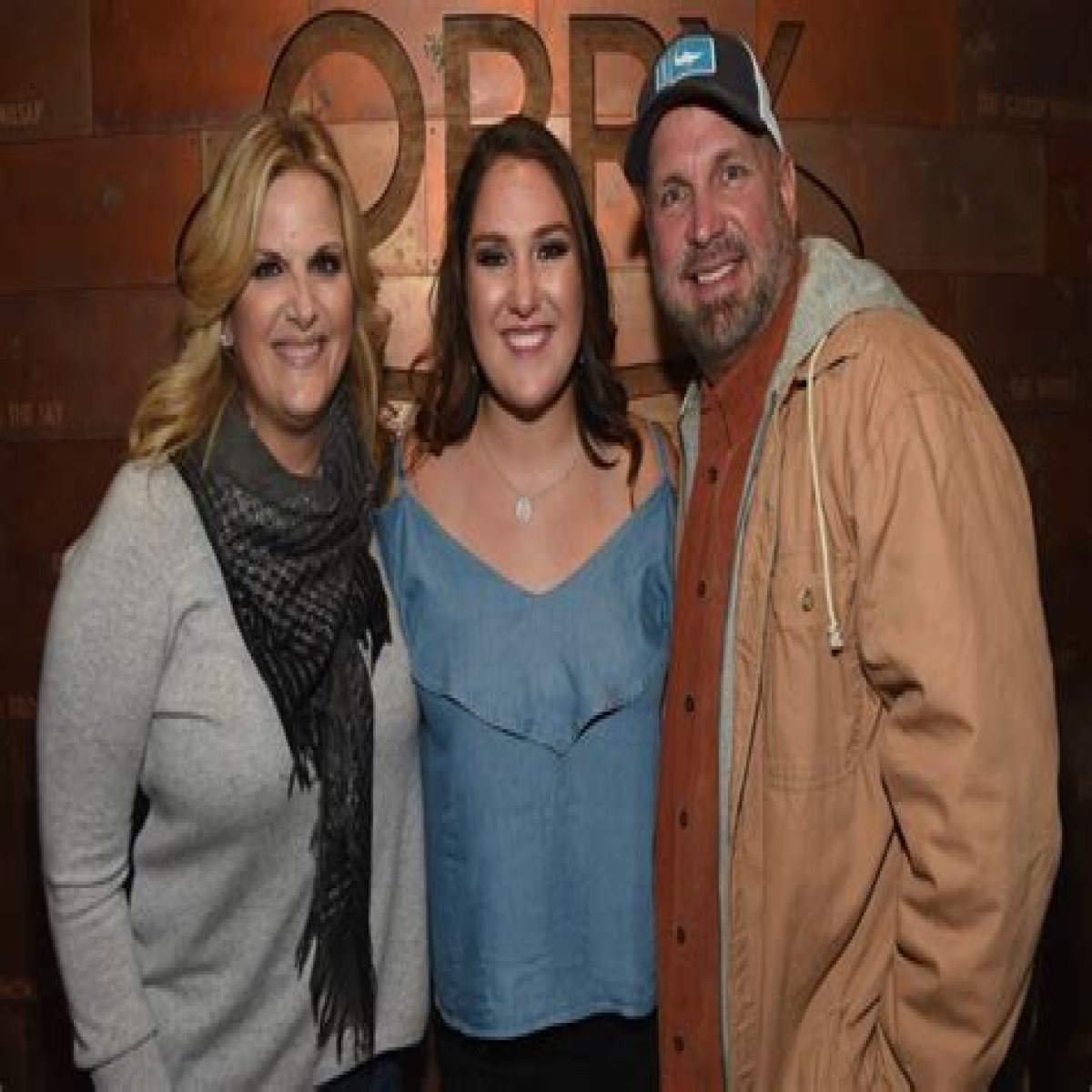 Garth Brooks & Trisha Yearwood’s Kids: Meet Their 3 Daughters