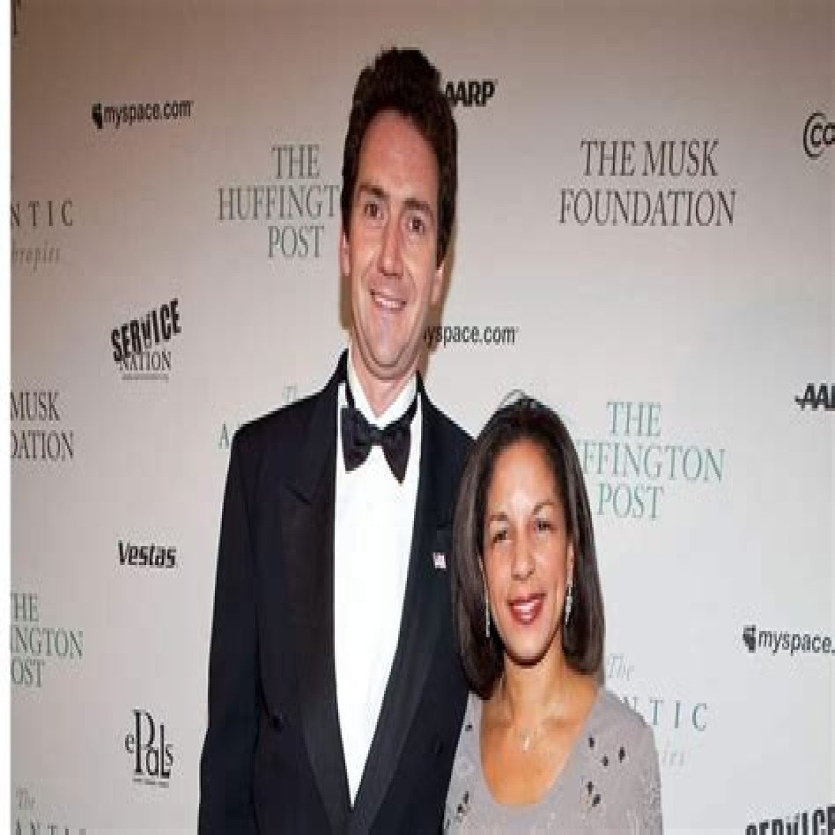 Ian Maxwell Biography, Age, Height, Wife, Net Worth, Family