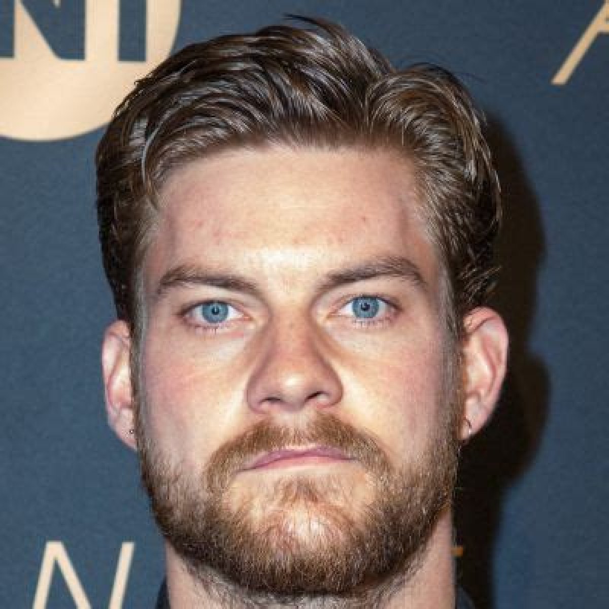 Jake Weary- Wiki, Age, Height, Net Worth, Wife, Ethnicity