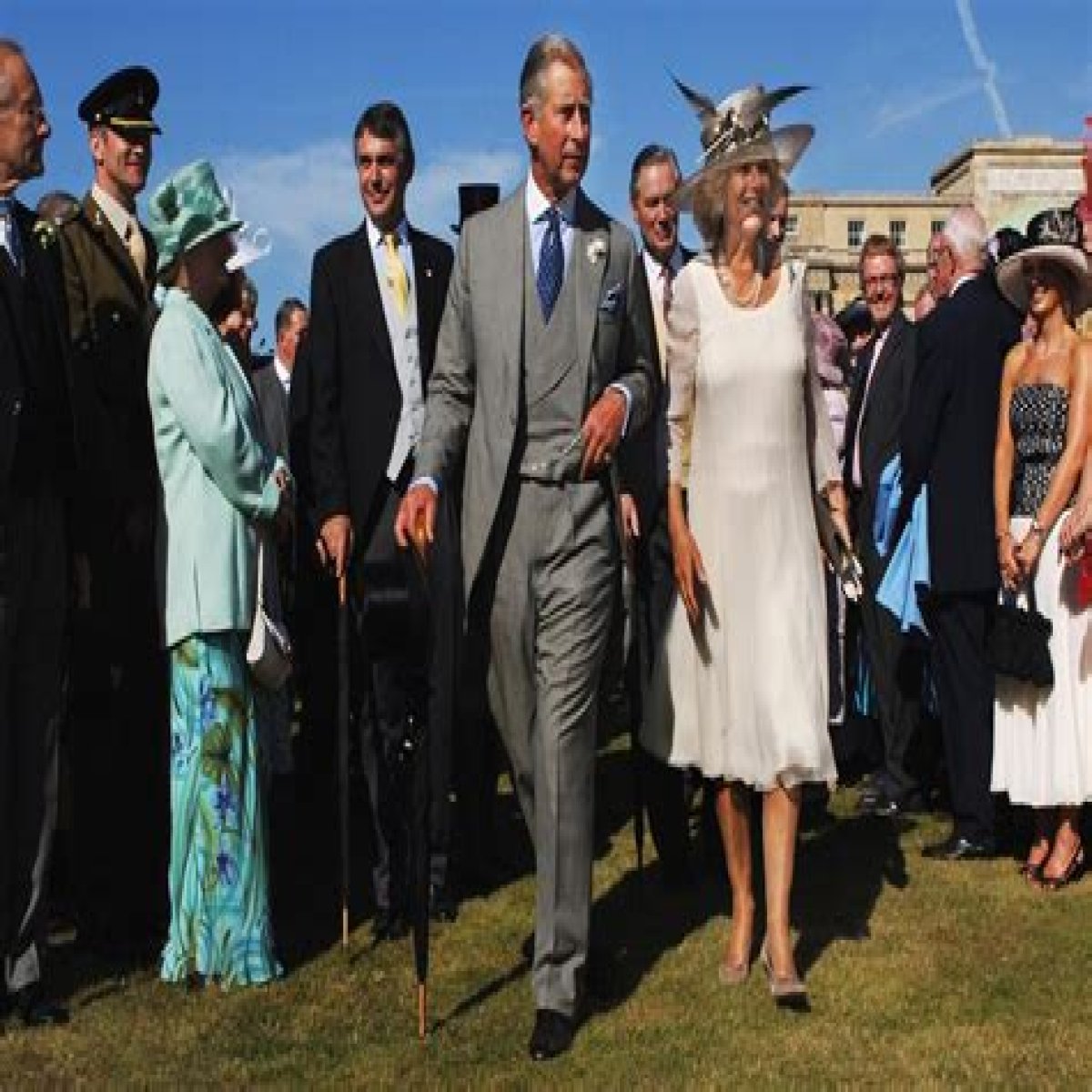 
					King Charles hosted his first palace garden party of the year, all to snub his son
				
