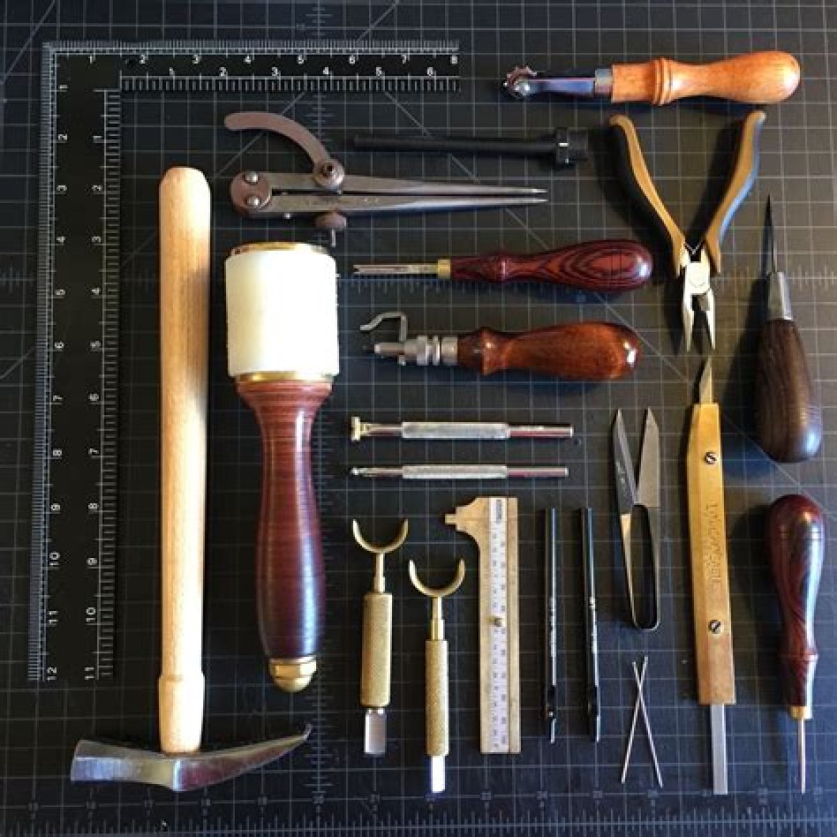 Leatherworker's pointy tool