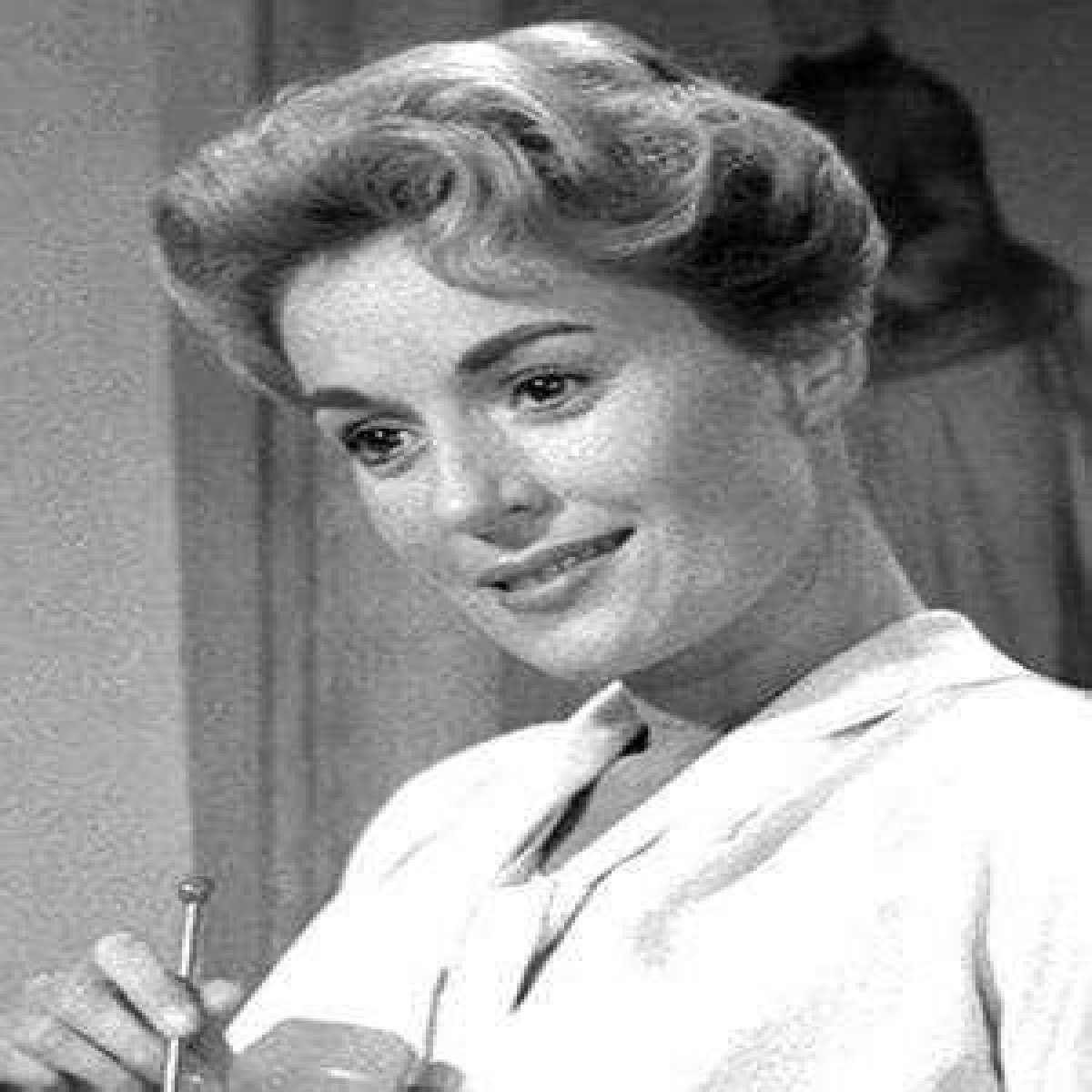 Mary LaRoche Net Worth, Income, Salary, Earnings, Biography, How much money make?