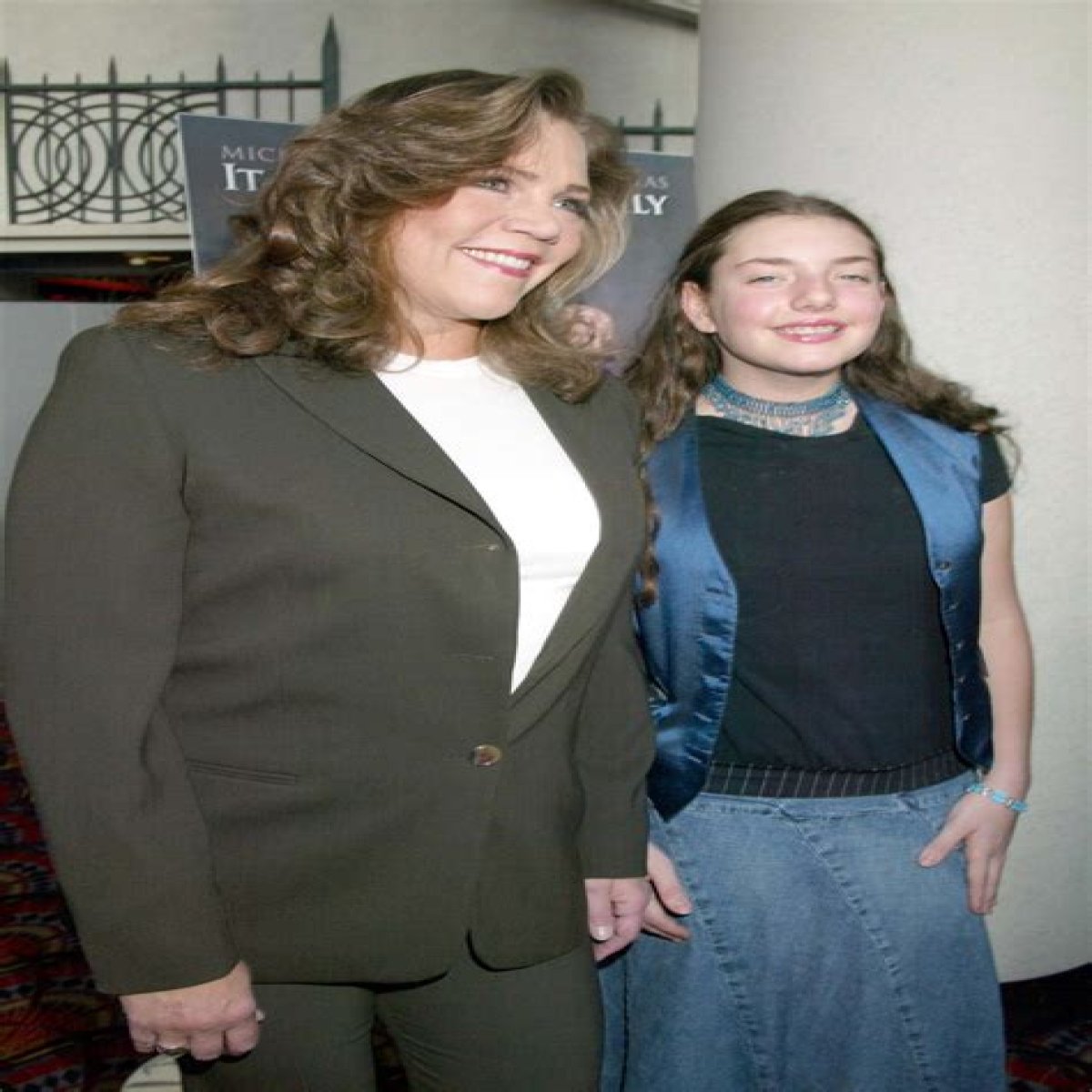 Meet Rachel Ann Weiss - Kathleen Turner's Daughter with Jay Weiss