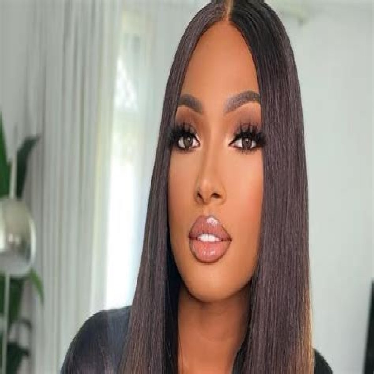 Mina Roe Net Worth And Revenue: How Much Does RHODubai’s Lesa Milan Fashion Line Make?