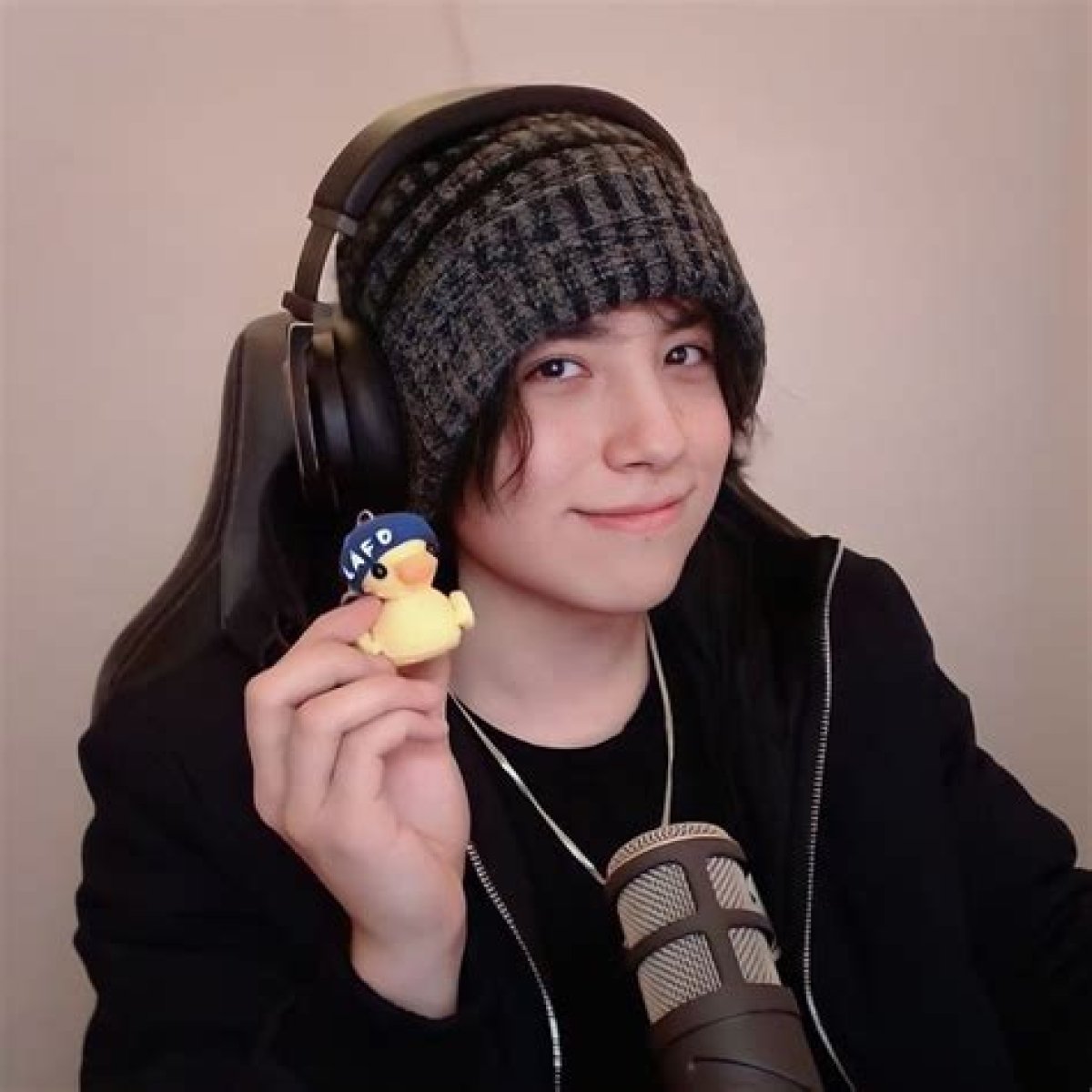 Quackity Age | Wiki, Net worth, Height, Girlfriend, Real name (UPDATED)
