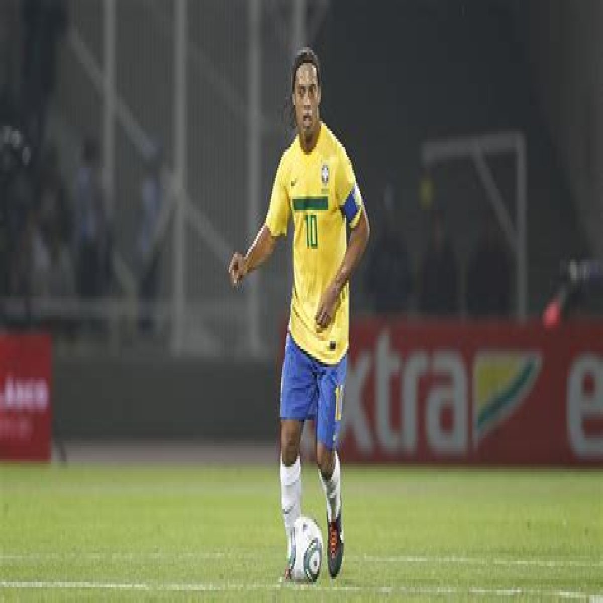 Ronaldinho Height: How the Brazilian Legend Dazzled the World with His Skills and Smile