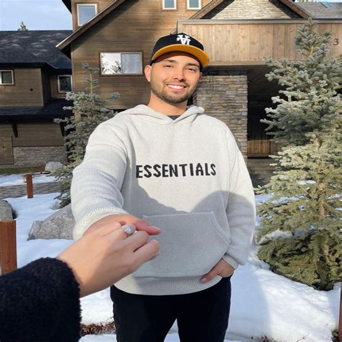 Victor Hallman: YouTuber, Age, Height, Parents, Sister, Family, House, Net Worth!  