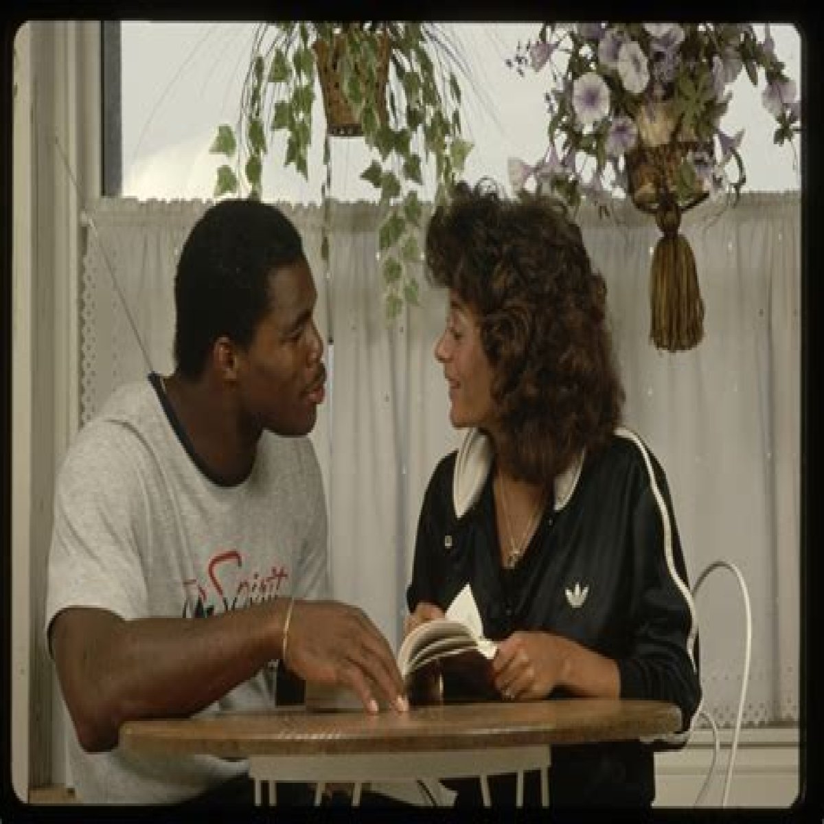 Who Is Cindy DeAngelis Grossman? Meet Herschel Walker Wife - Timeline And Divorce Story